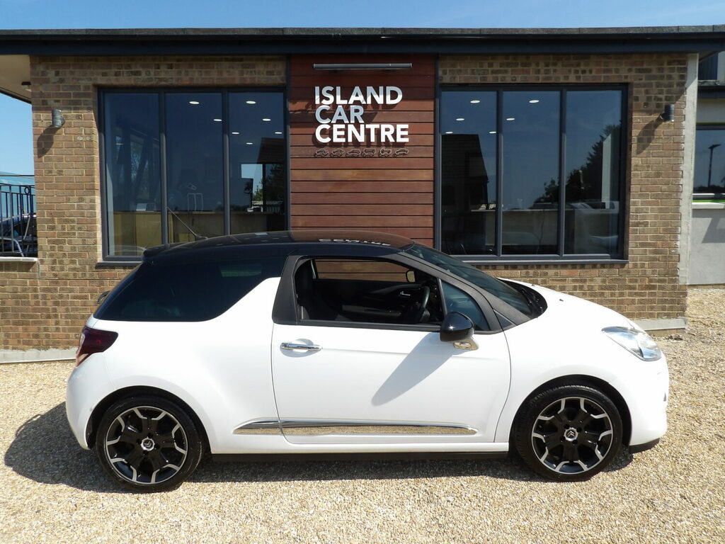 Citroen DS3 Hatchback 1.6 E-hdi Airdream Dstyle Plus White #2