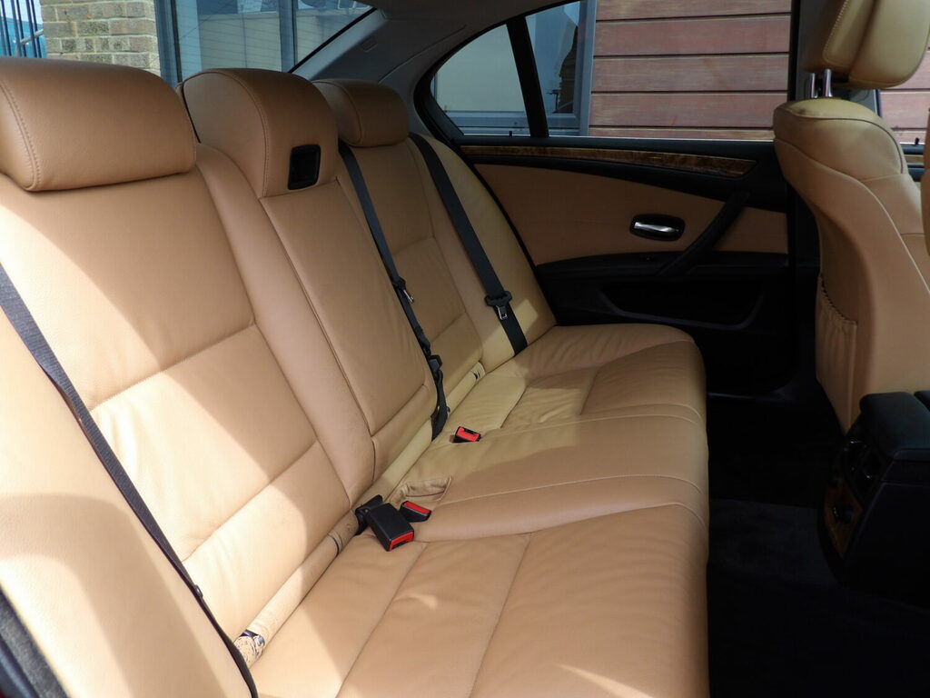 BMW 5 Series Se Grey #10