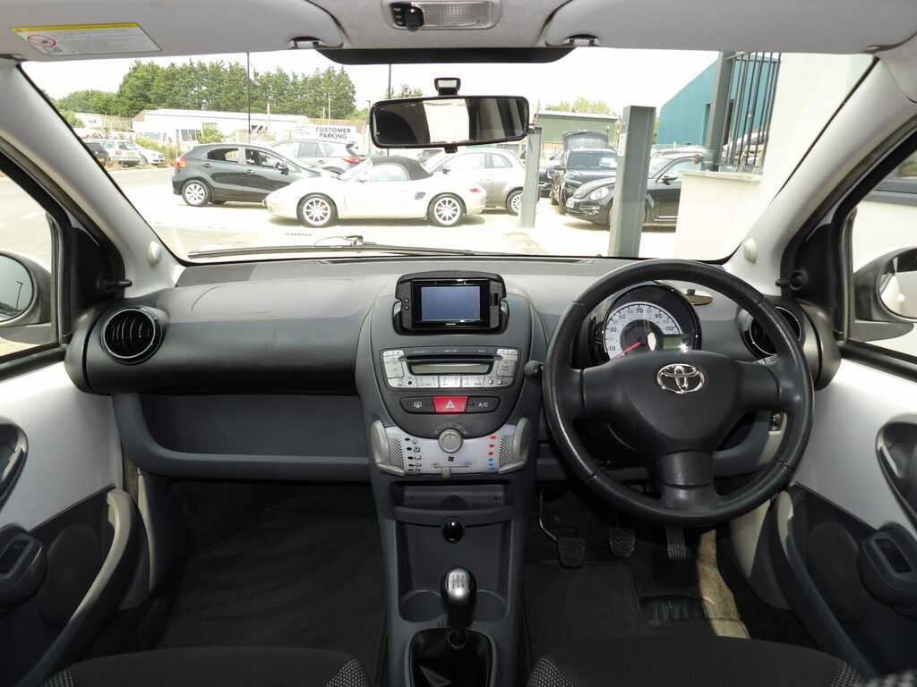 Toyota Aygo 1.0 Vvt Green #8