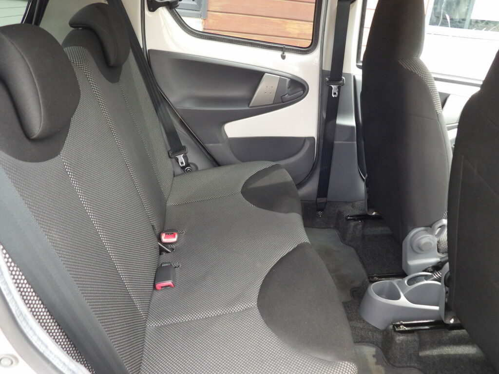 Toyota Aygo 1.0 Vvt Green #10