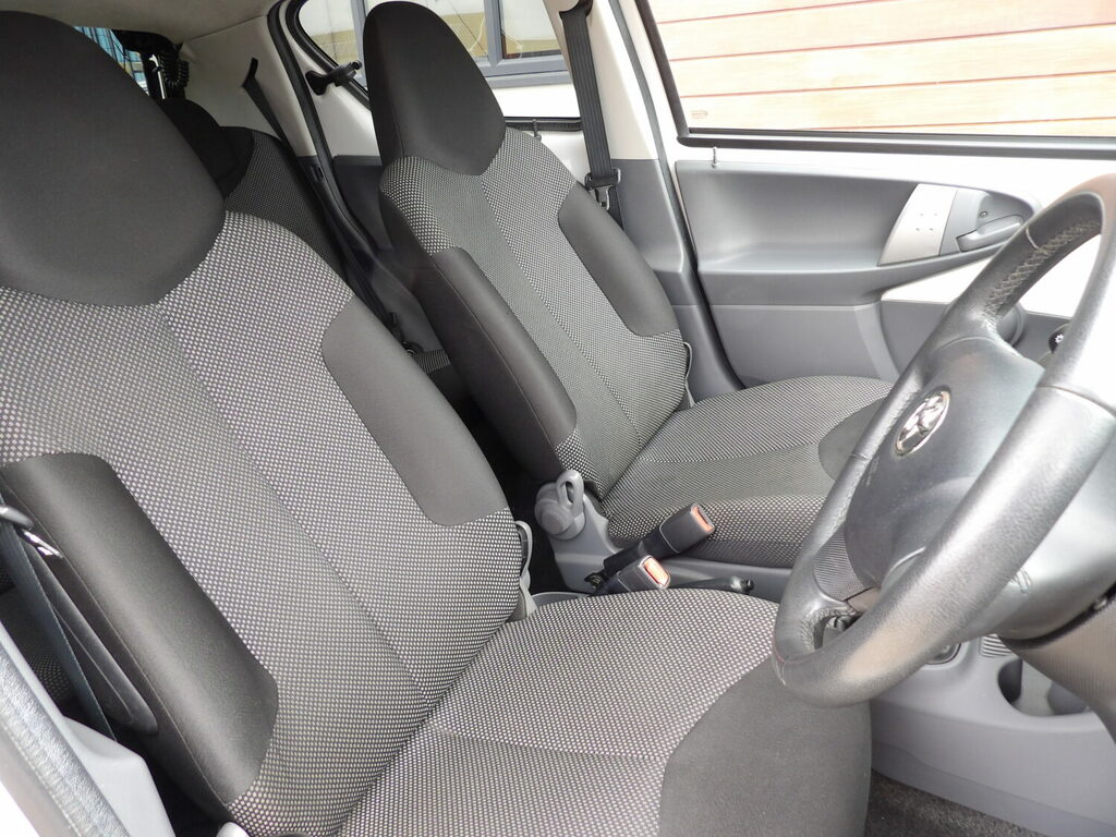 Toyota Aygo 1.0 Vvt Green #9