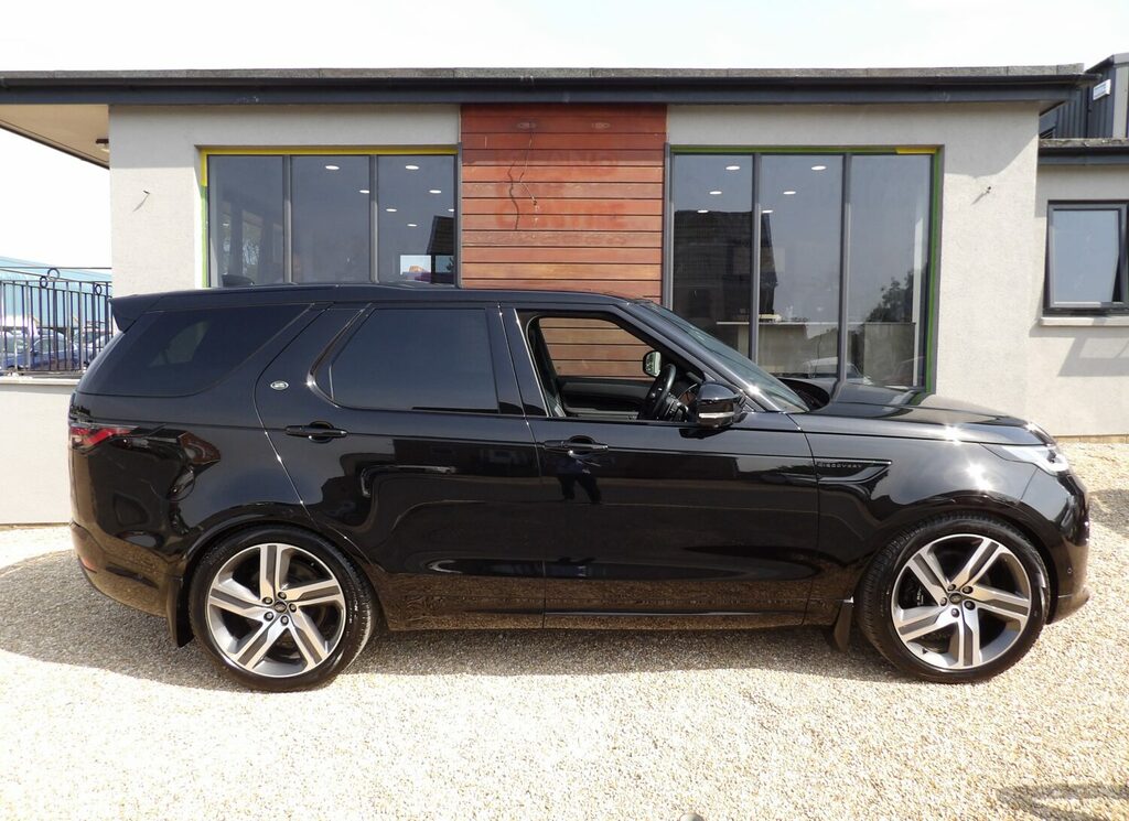 Land Rover Discovery Sw 3.0 D300 Metropolitan Edition Black #2