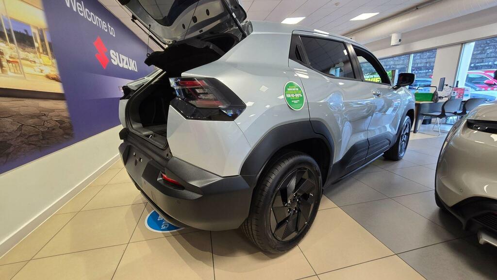 Suzuki Vitara 61Kwh Motion Silver #3