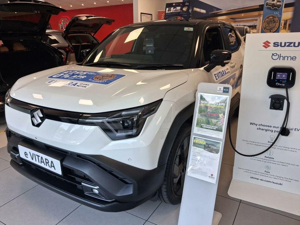 Suzuki Vitara 61Kwh Ultra  White #3