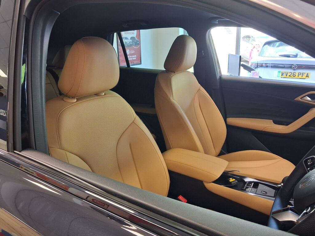 MG HS 1.5 T-gdi 24.7Kwh Trophy Euro 6 Ss  Black #5