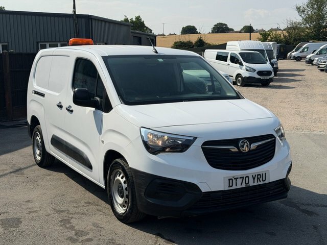 Vauxhall Combo 1.5 Turbo D 2300 Dynamic Panel Van Manu White #5