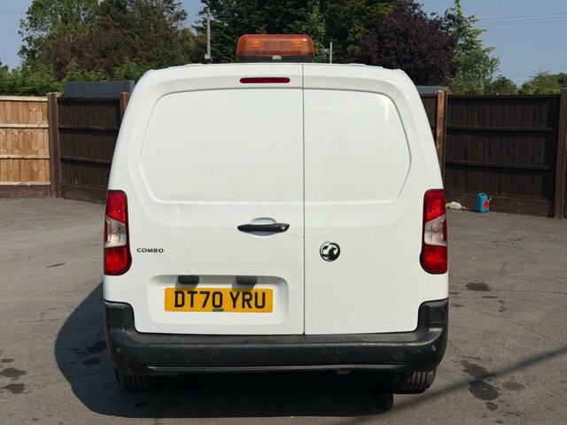 Vauxhall Combo 1.5 Turbo D 2300 Dynamic Panel Van Manu White #4