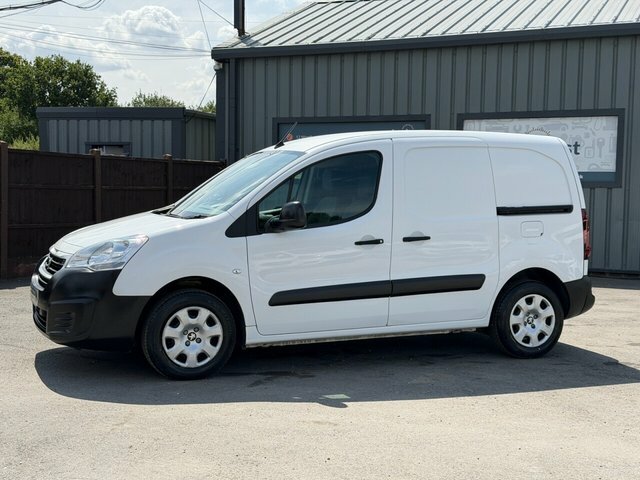 Peugeot Partner White #1