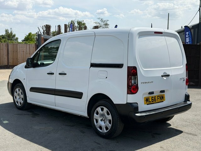 Peugeot Partner White #7