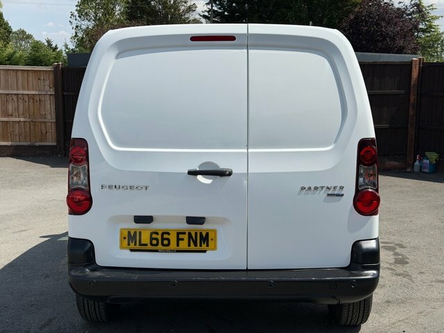 Peugeot Partner White #6