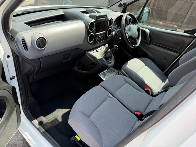 Peugeot Partner White #12