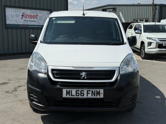 Peugeot Partner White #2