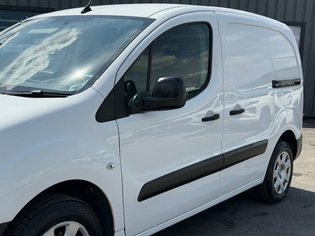 Peugeot Partner White #10