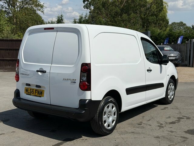 Peugeot Partner White #5