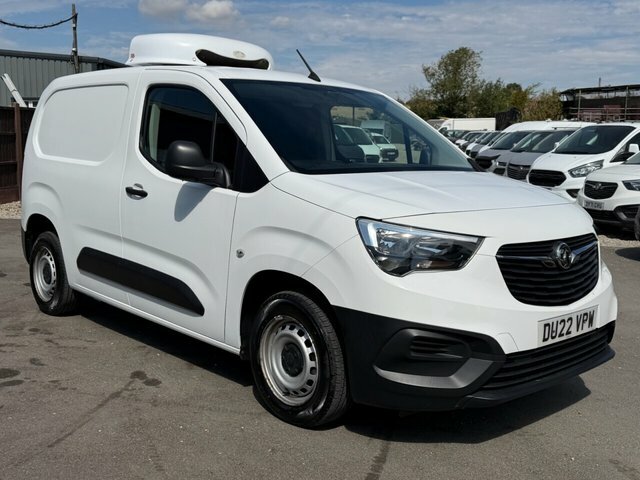 Vauxhall Combo 1.5 Turbo D 2000 Dynamic Panel Van Manu White #3