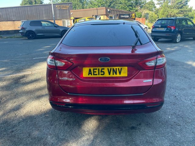 Ford Mondeo 1.5T Ecoboost Titanium Hatchback Red #6