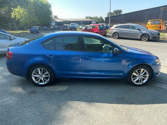 Skoda Octavia 1.5 Tsi Gpf Act Se L Hatchback Dsg Euro WF69XRL Blue #4