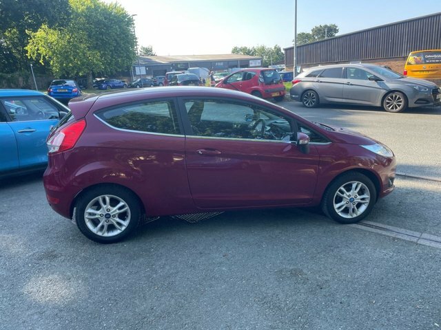 Ford Fiesta 1.25 Zetec Hatchback Euro 5 82 Red #3