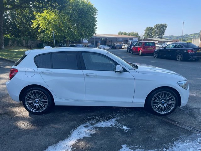 BMW 1 Series 2.0 116D Sport Hatchback Euro 5 White #3