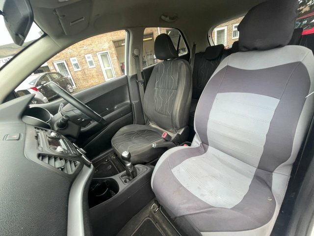 Kia Picanto White #17
