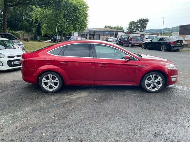 Ford Mondeo 2.0 Tdci Titanium X Business Edition Hatchback Red #3