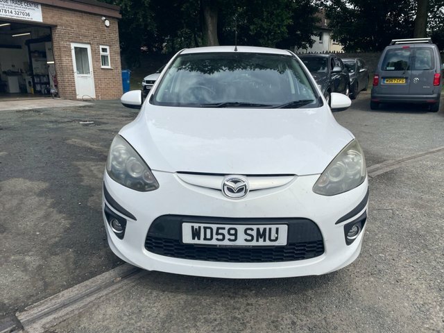Mazda 2 1.5 Sport Hatchback Euro 4 103 White #2