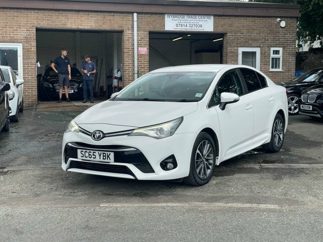 Toyota Avensis 2.0 D-4d Business Edition Plus Saloon M White #2