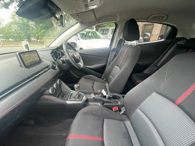 Mazda 2 Zda2 1.3 Sport Venture Euro 5 Red #16