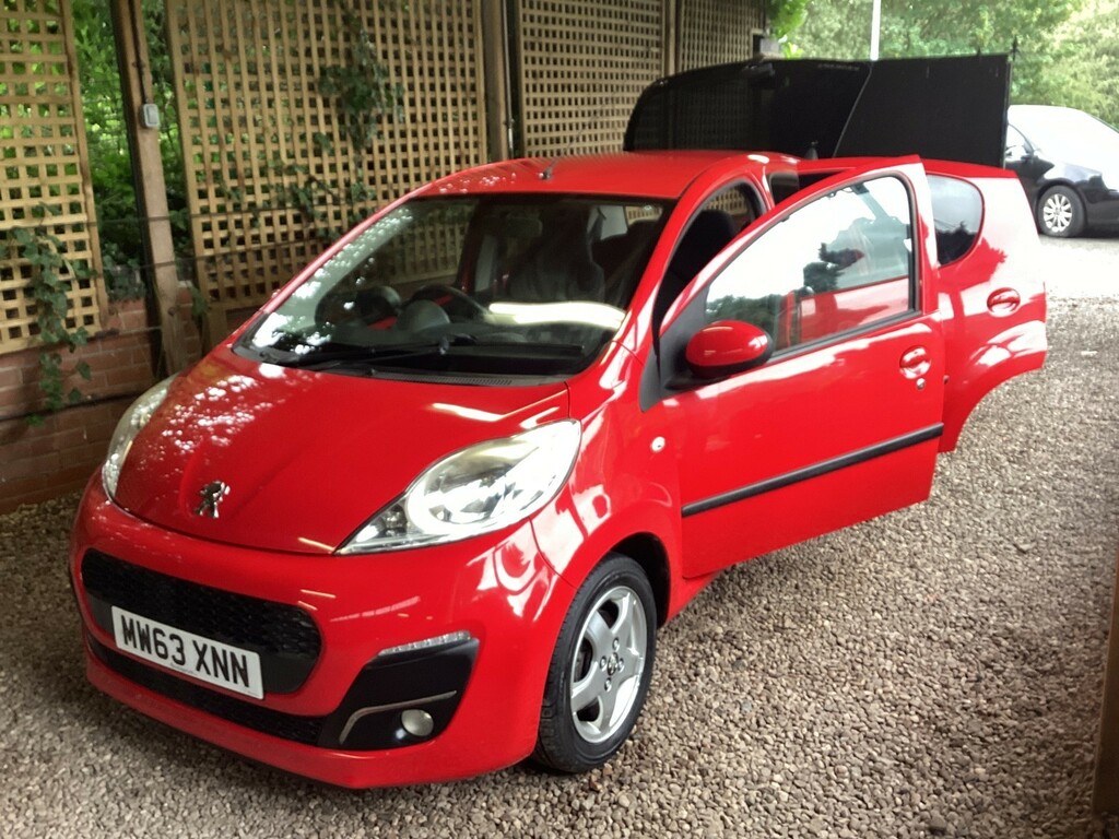Peugeot 107 1.0 12V Allure Red #5