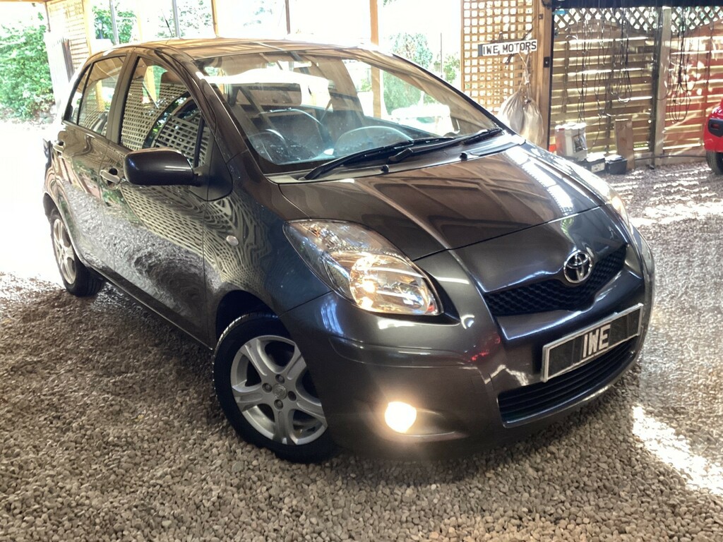 Toyota Yaris 1.3 Dual Vvt-i Tr Grey