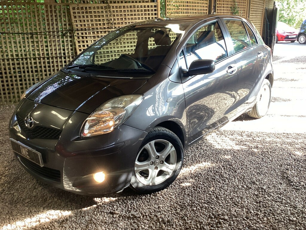 Toyota Yaris 1.3 Dual Vvt-i Tr Grey #2