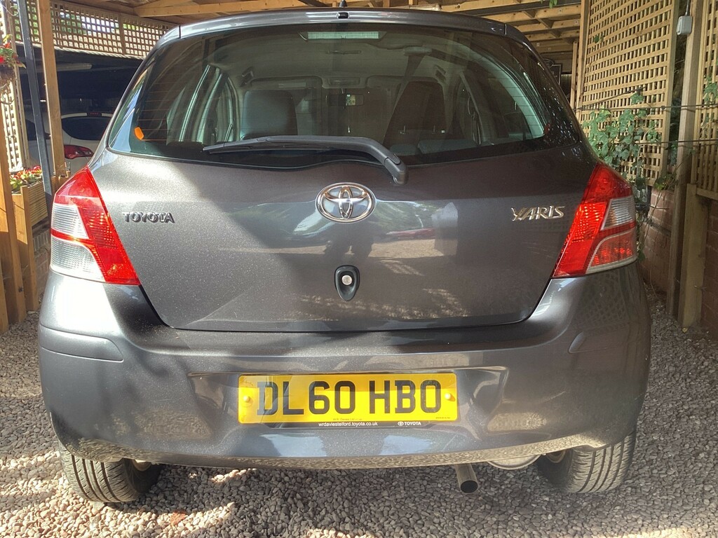 Toyota Yaris Sr Red #23