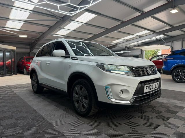 Suzuki Vitara 2023 1.5 Sz-t Suv Hybrid Ags Euro FH23LLZ White #2