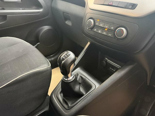 Kia Venga 1.6 Ecodynamics 3 White #15
