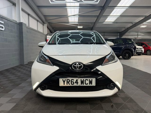 Toyota Aygo 2014 1.0 Vvt-i X-play Hatchback White #4