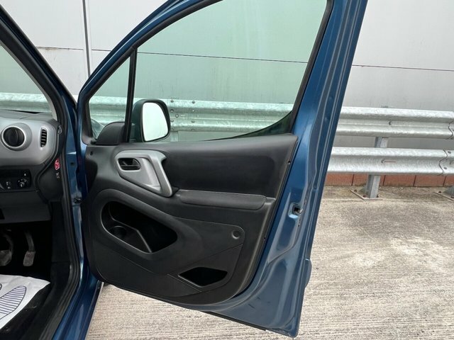 Citroen Berlingo 2017 1.6Hdi Feel Edition 98 Bhp Wheelchair Grey #46