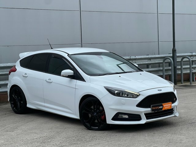 Ford Focus 2016 2.0 Tdci St-3 Hatchback Eur White