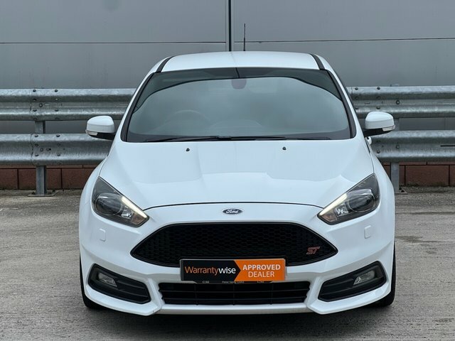 Ford Focus 2016 2.0 Tdci St-3 Hatchback Eur SN66OWW White #2