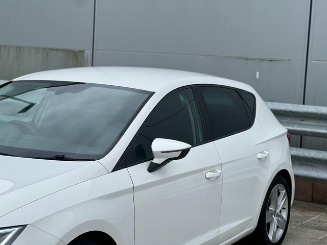 Seat Leon 2017 1.4 Tsi Fr Technology Hatchback Ma White #4