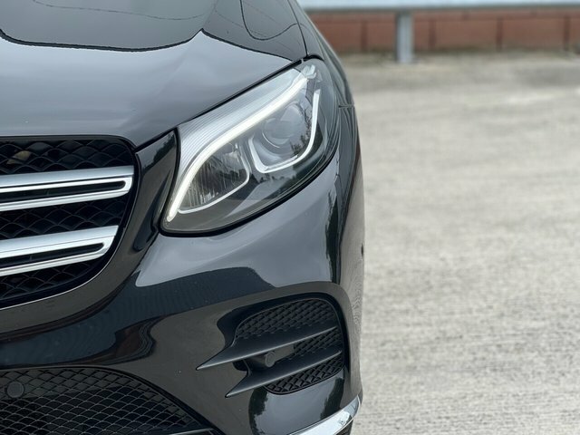 Mercedes-Benz GLC Class 2018 2.1 Glc250d Amg Line Premium Suv Black #5