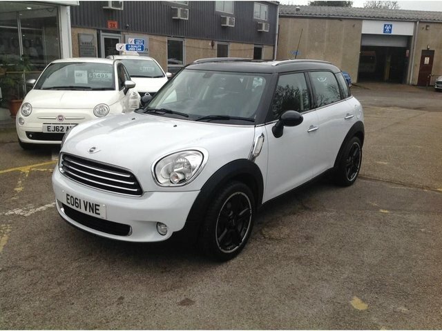 Mini Countryman Suv White #3