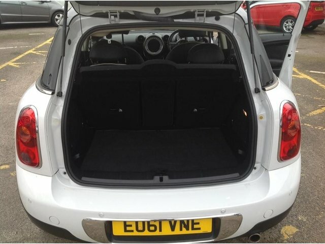 Mini Countryman White #9