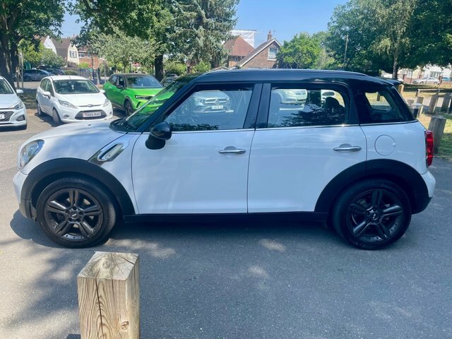 Mini Countryman Suv White #6