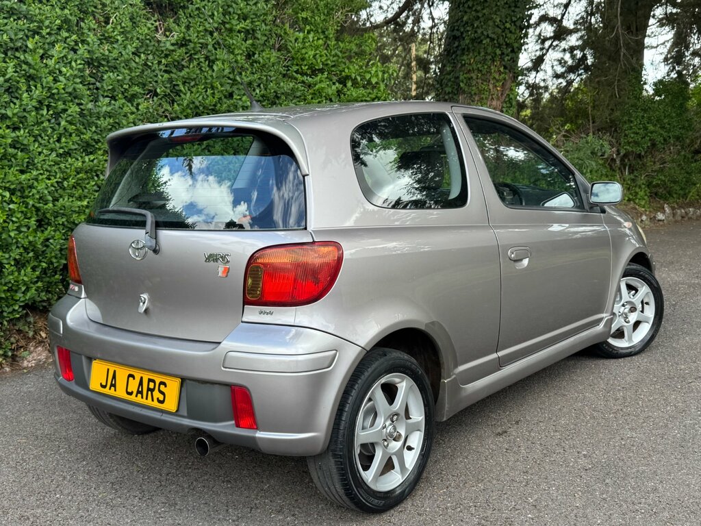 Toyota Yaris 1.5 Vvt-i T Sport Hatchback 162 GV04HHU Silver #3