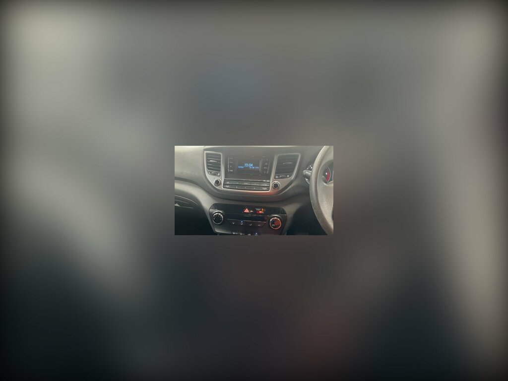 Hyundai Tucson 1.7 Crdi Blue Drive Se Nav Euro 6 Ss White #4