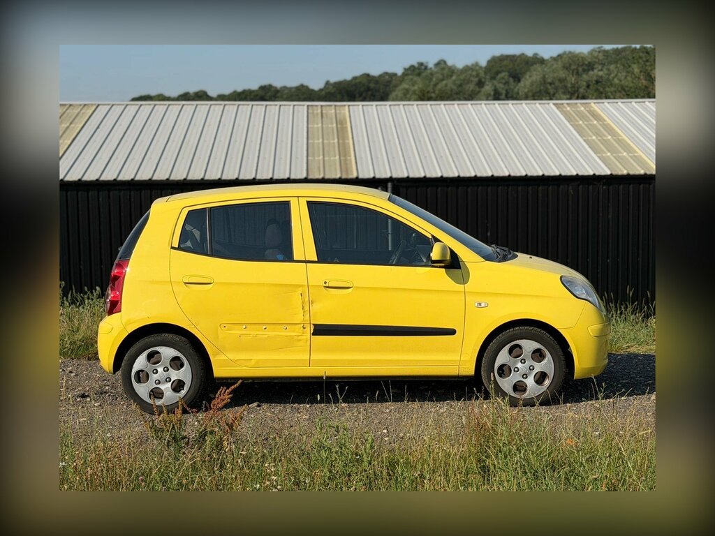 Kia Picanto 1.1 Strike Yellow #6
