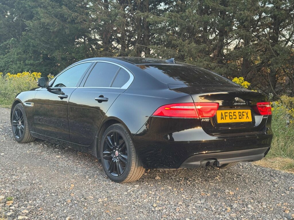 Jaguar XE 2.0D Portfolio Euro 6 Ss Black #6