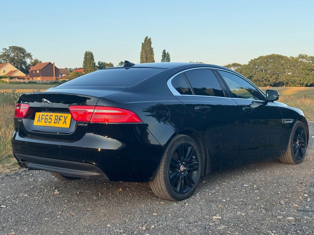 Jaguar XE 2.0D Portfolio Euro 6 Ss Black #5