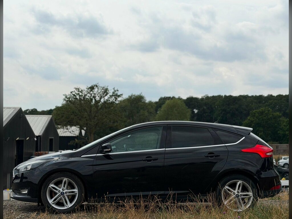 Ford Focus 1.0T Ecoboost Zetec Edition Euro 6 Ss SE17EGU Black #4