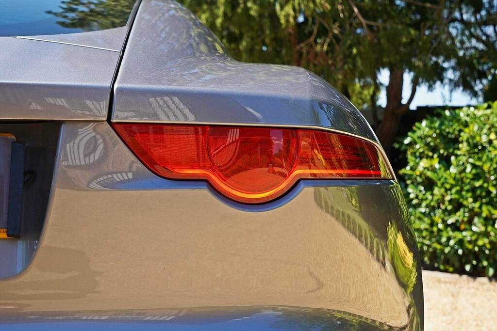 Jaguar F-Type V6 Auto SV64LKO #5
